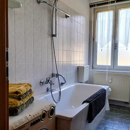 Ferienzimmer Goerlitz Ferienwohnung 3 Johanna-Dreyer-Strasse شقة *
